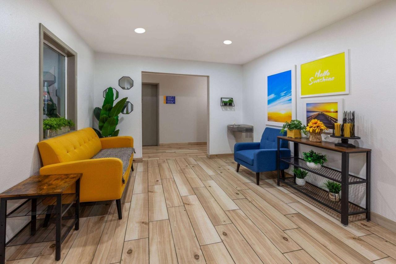 Days Inn By Wyndham Racine/Sturtevant Zewnętrze zdjęcie